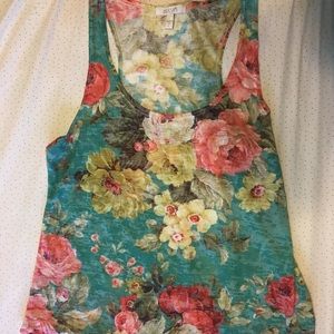 Delia’s size Large floral tank